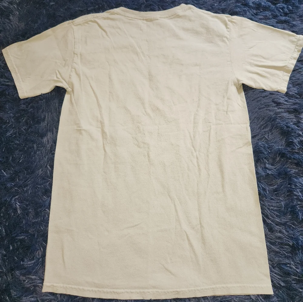 Billie Eilish Pop Star Licensed Merch Album Tour Green T-Shirt Size Small - Picture 2 of 4